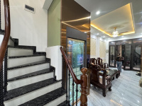 THỤY KHUÊ - NHÀ DÂN XÂY, THANG MÁY, NGÕ OTO THÔNG TỨ TUNG